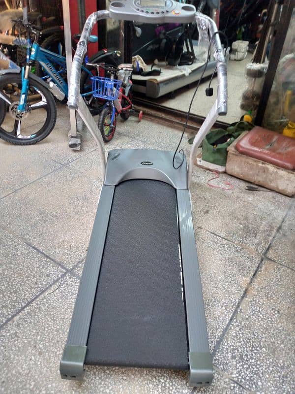 Electric treadmill 4