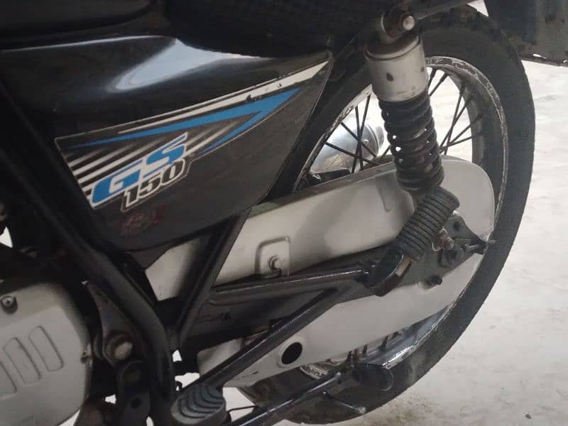 suzuki gs 150 usd bike hai 4