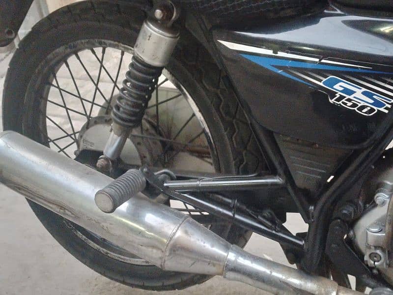 suzuki gs 150 usd bike hai 8