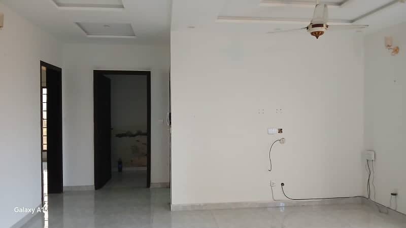 IEP TOWN 1 kanal upper porshan for rent 1