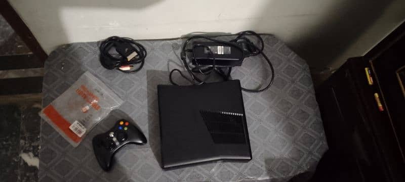 x box 360 slightly used 1