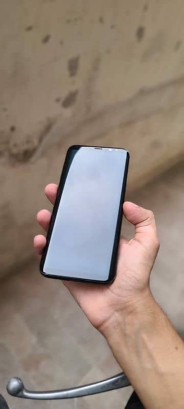 samsung s8 plus mint condition 0