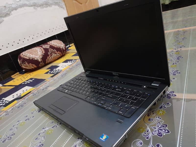 Dell core i5-4Gb graphic card--Big laptop 1