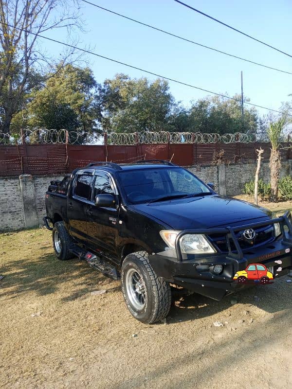 Toyota Hilux 2011 1