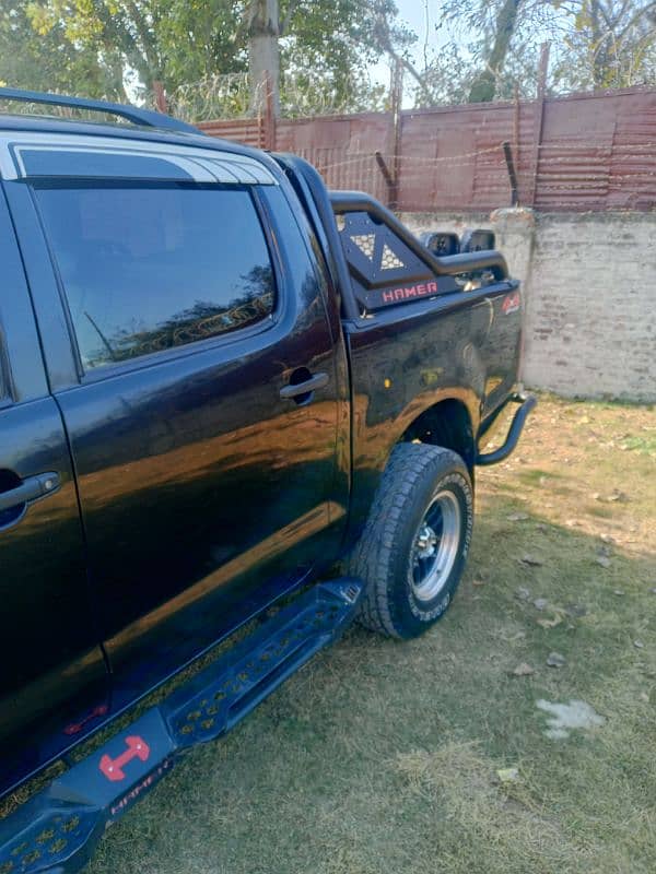 Toyota Hilux 2011 7