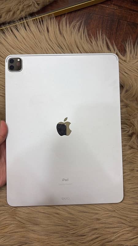 Ipad pro 12.9 5th gen m1 Chip 256Gb 10/10 condition 0