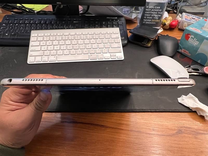 iPad pro 10.5 2nd gen 256gb 7