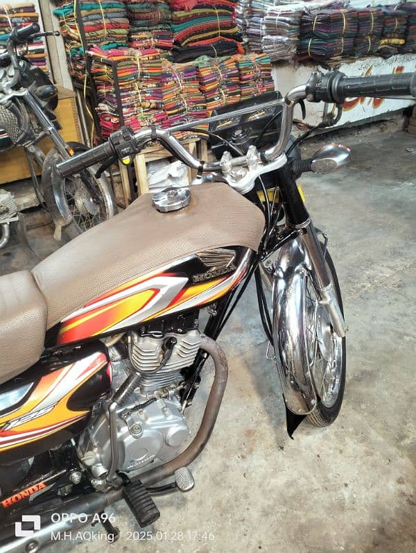 Honda 125 2022 model urgent sale 0