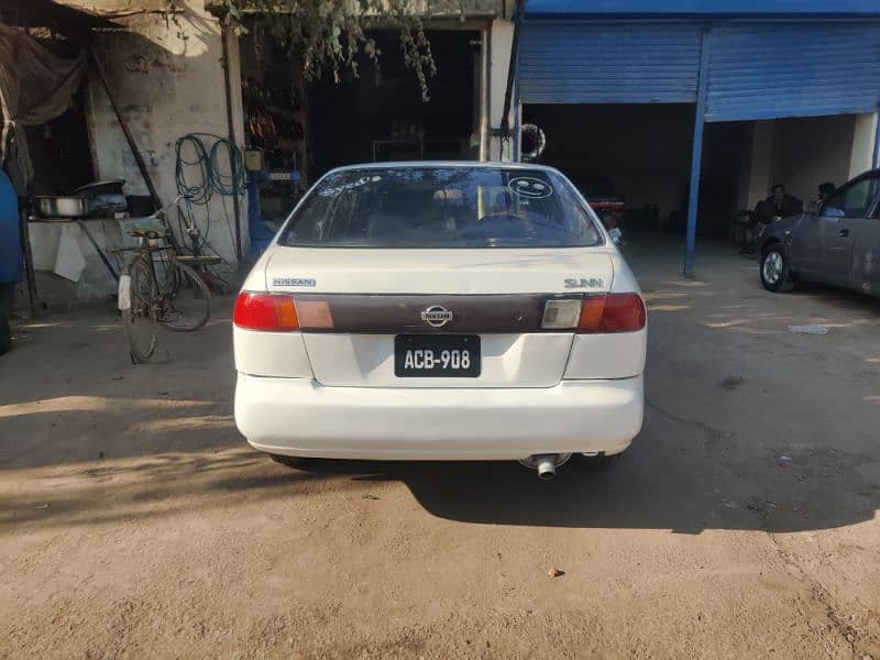 Nissan Sunny 1999 5