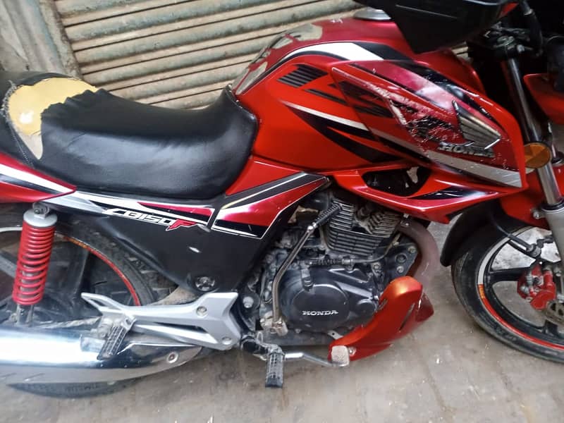 Honda CBR 150R 2018 0