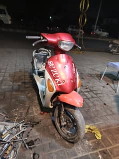 Scooty Suzuki