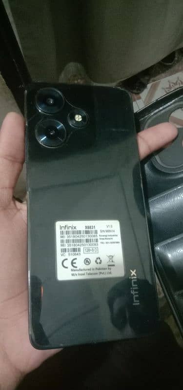 Infinix hot 30 8+5/128 1