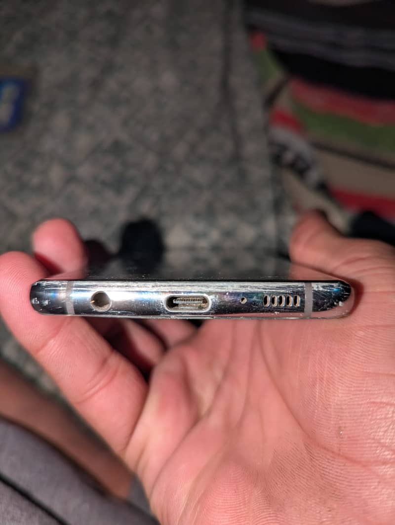 Samsung S10+ panel damage 0