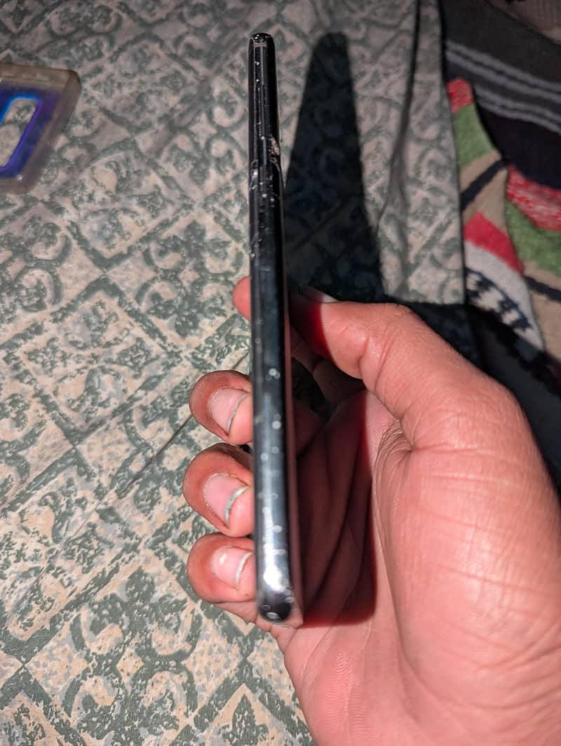 Samsung S10+ panel damage 6