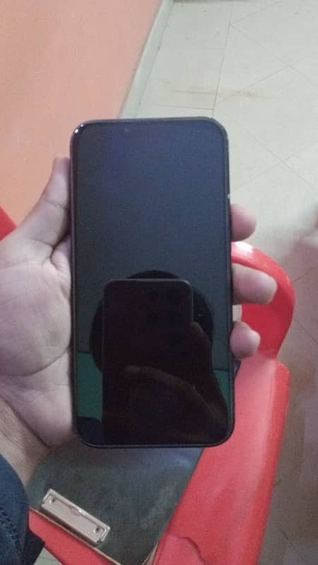 I M Selling My i phone 13 jv 128 gb 2