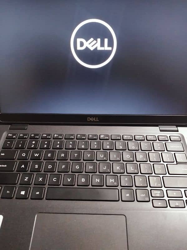 Dell Latitude 5300 1