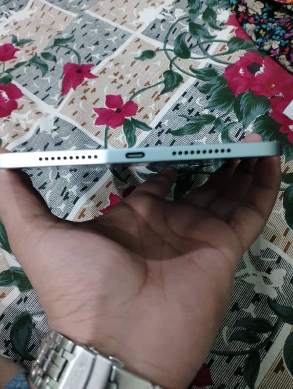 iPad mini A17pro 6