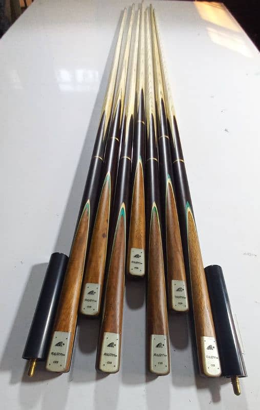 special handmade 3 piece cues available for sale on wholesale prices. 4