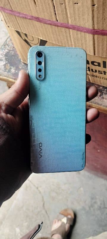 vivo s1 4/128gb original pta proof only mobile and box 1