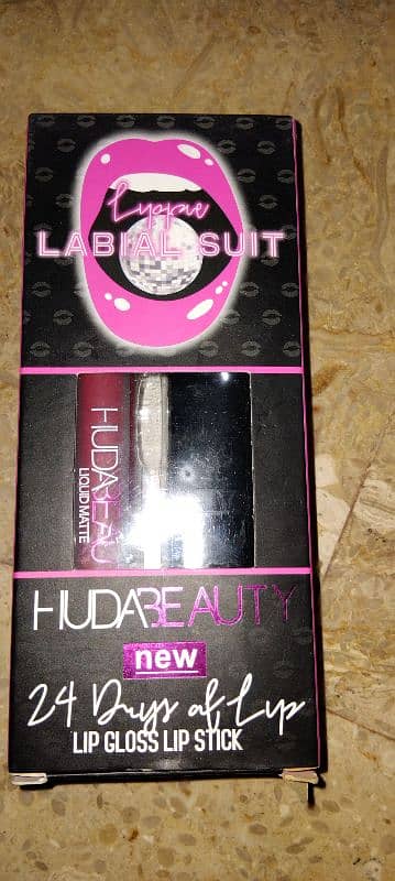 huda beauty  lip stick 2