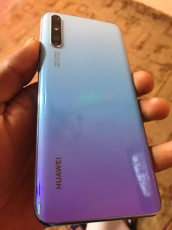 Huawei Y8p 6/128 03228443950 3