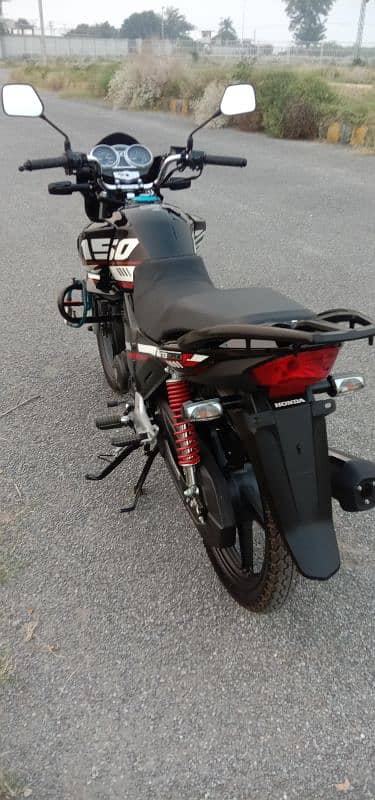 Honda CB 150f 1