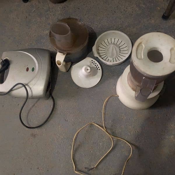 blender, mixer, juicer and sandwich maker for sale. 0