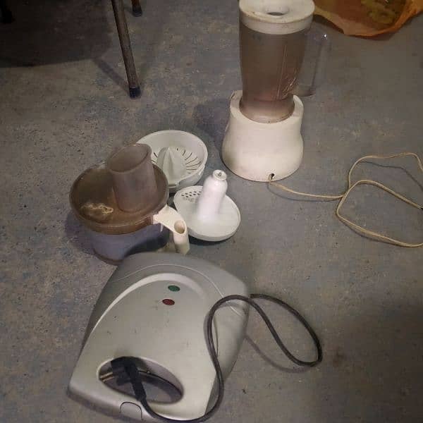 blender, mixer, juicer and sandwich maker for sale. 2