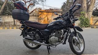 Suzuki Gs 150Se With Ls2 Helmet