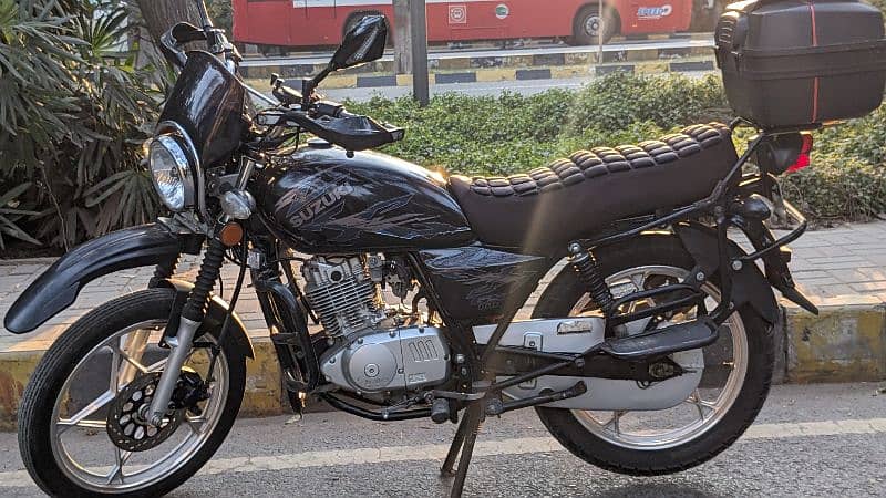 Suzuki GS 150 SE | Model 2022 | Total Geniune | 9