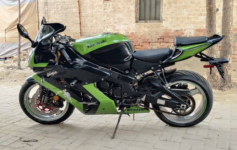 Kawasaki Zx7r for sale 1