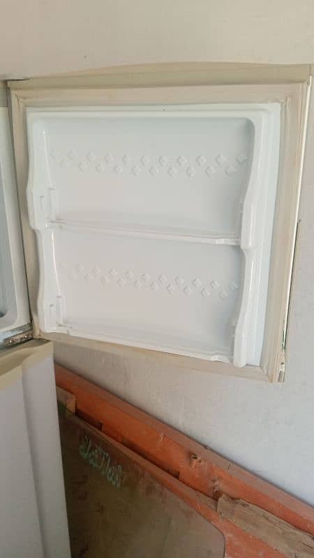 Pel Refrigerator For Sale ( Used ) 4