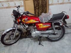 Honda 125 in nice condition 21 model original and complete documents