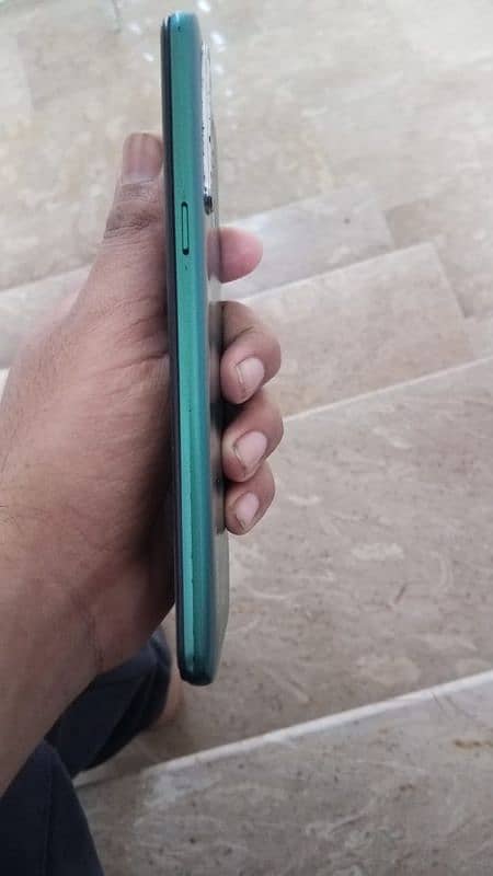 realme 5i 4/64 with original box charger 3