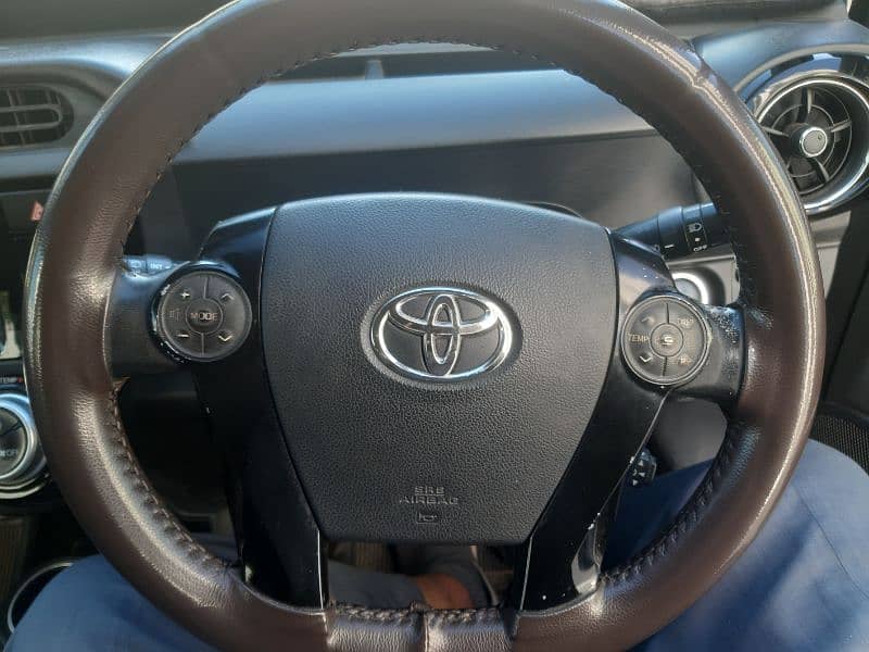 Toyota Aqua 2015 1