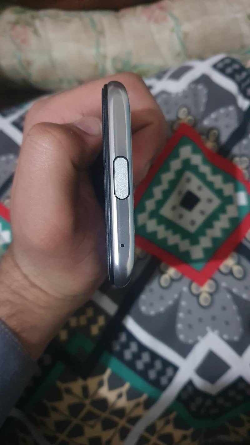 Oppo Reno 2z 8/256 Lush Condition 6