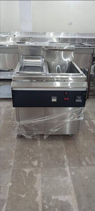 Double Basket Fryer Pizza Oven Dough Mixer Hot plate Fast food Slush 16