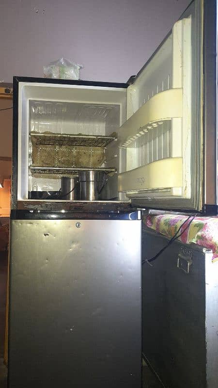 Medium size Refrigerator for sale Orient 1