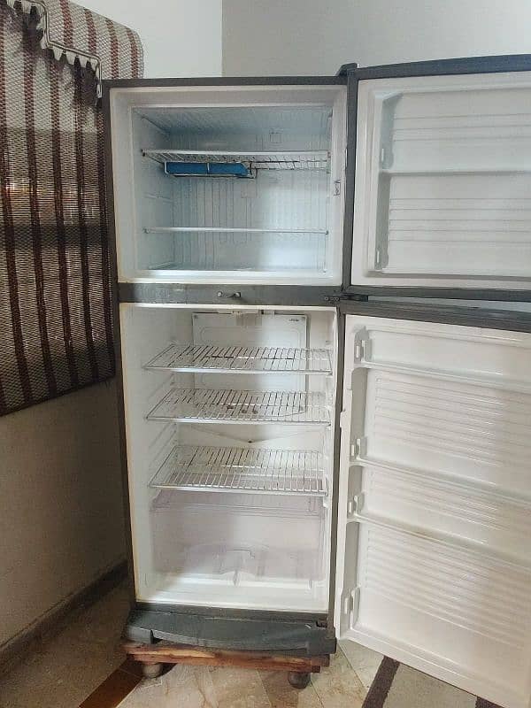 Dawlance Medium size fridge model 9188WBES 7