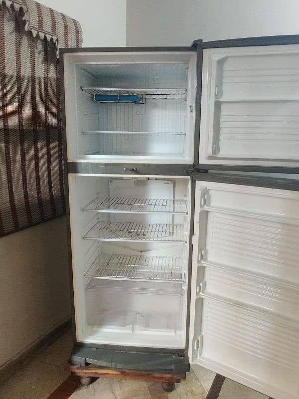 Dawlance Medium size fridge model 9188WBES 9