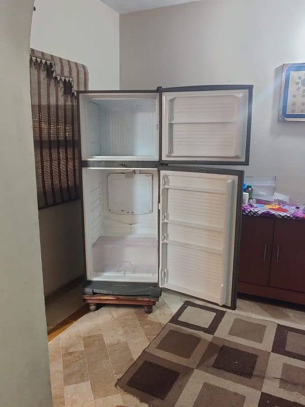 Dawlance Medium size fridge model 9188WBES 10