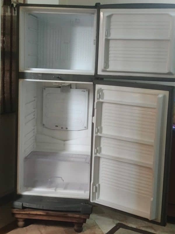 Dawlance Medium size fridge model 9188WBES 14