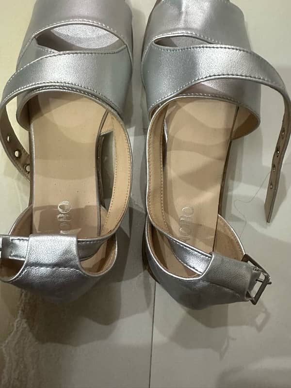 silver sandals 0