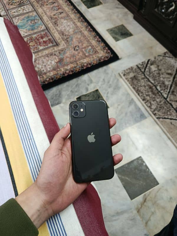 Iphone 11 128gb JV 10/10 Condition Waterpack 0