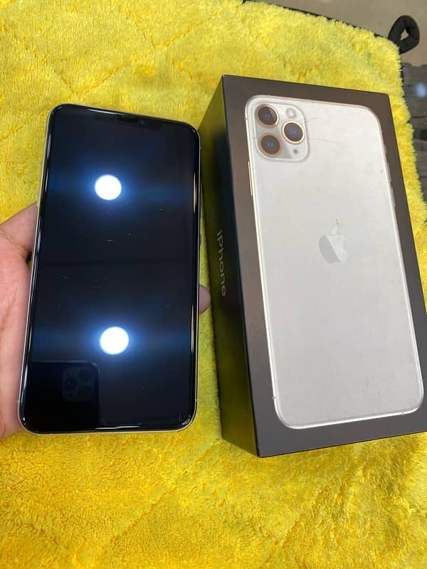 iPhone 11 Pro Max 256 gb with box all ok just battery change hai 1