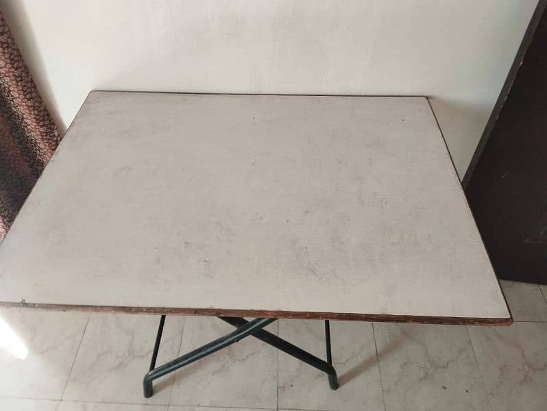 folding table 0