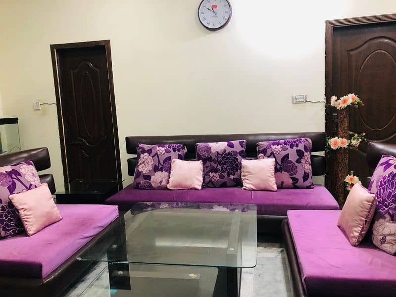 5 Seater Sofa Set For Sell 3