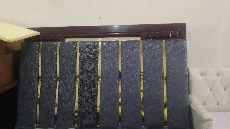 poshish bed for sale 0