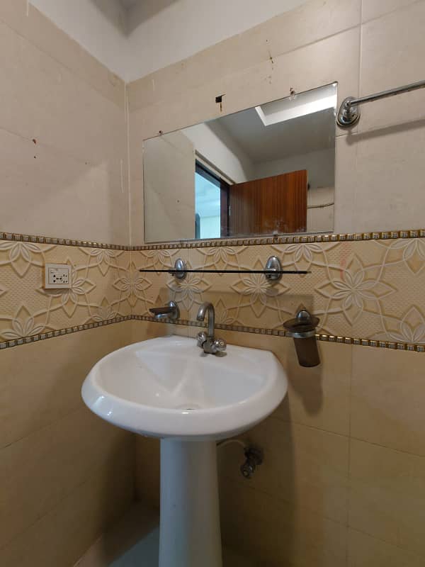 G-11 101 Tower 3 Bed Apartment (Flat) Available For Sale 22