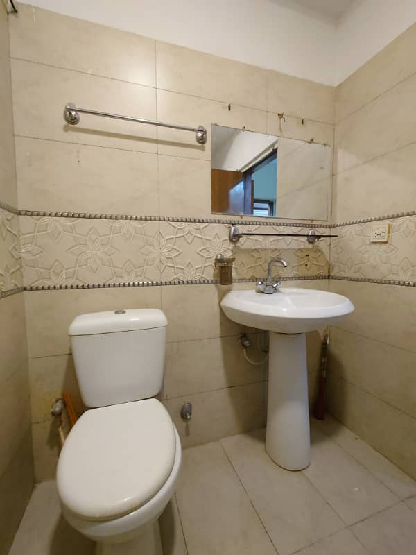 G-11 101 Tower 3 Bed Apartment (Flat) Available For Sale 27